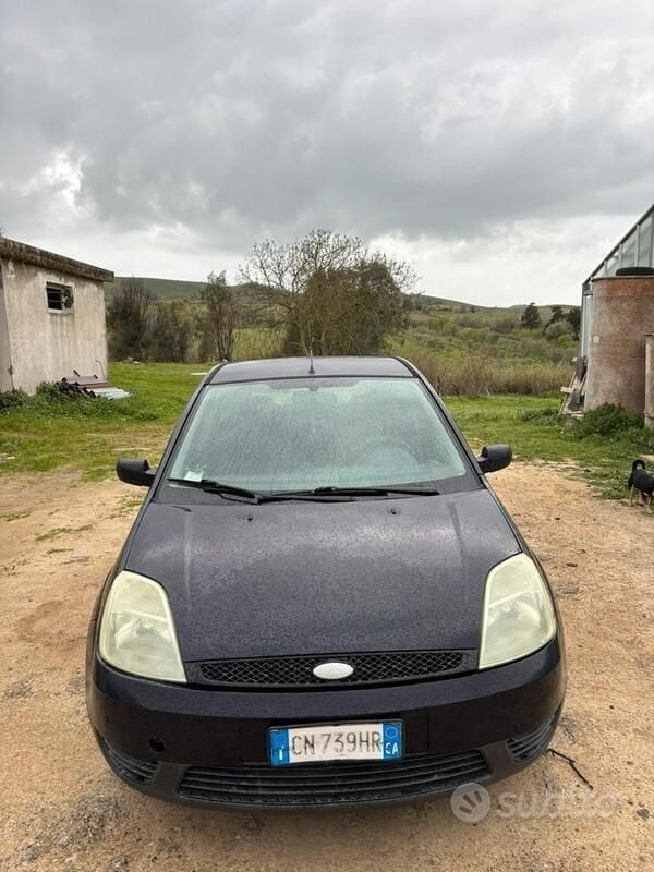 Usata Ford Fiesta 2004 Blu Utilitaria