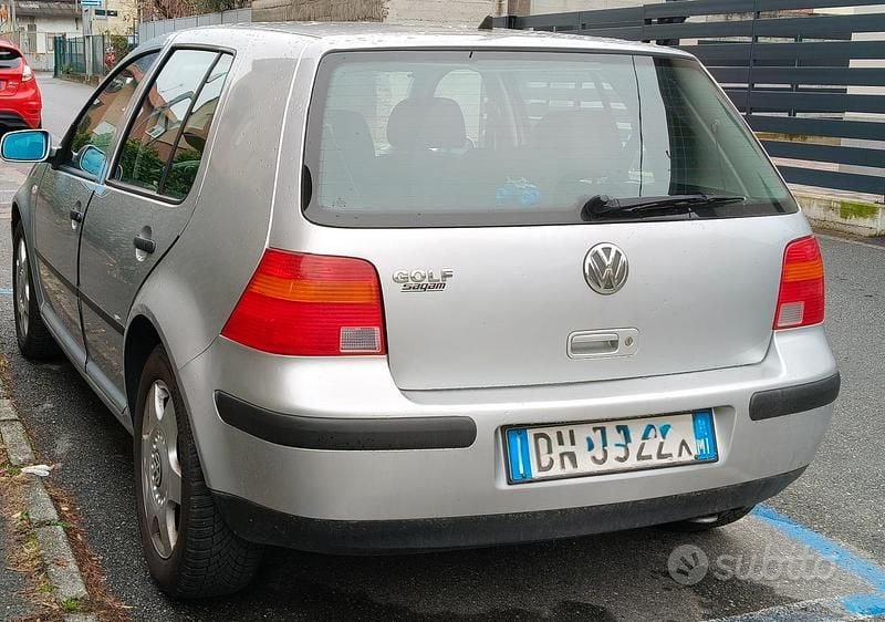 Usata VW Golf IV 75 CV (55 kW) 2000 Grigio Utilitaria