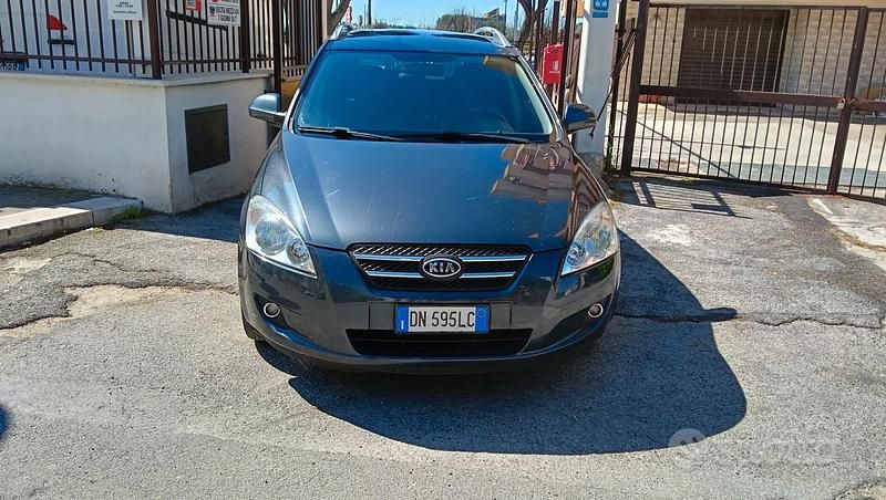 Usata Kia Ceed 116 CV (85 kW) 2008 Grigio Utilitaria