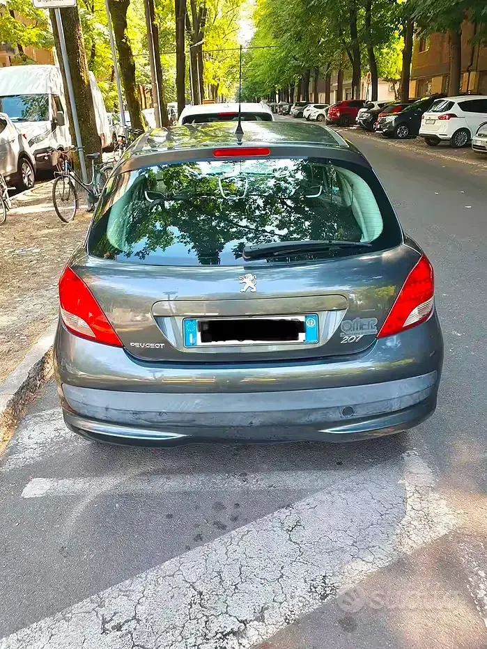 Usata Peugeot 207 73 CV (53 kW) 2012 Grigio Utilitaria
