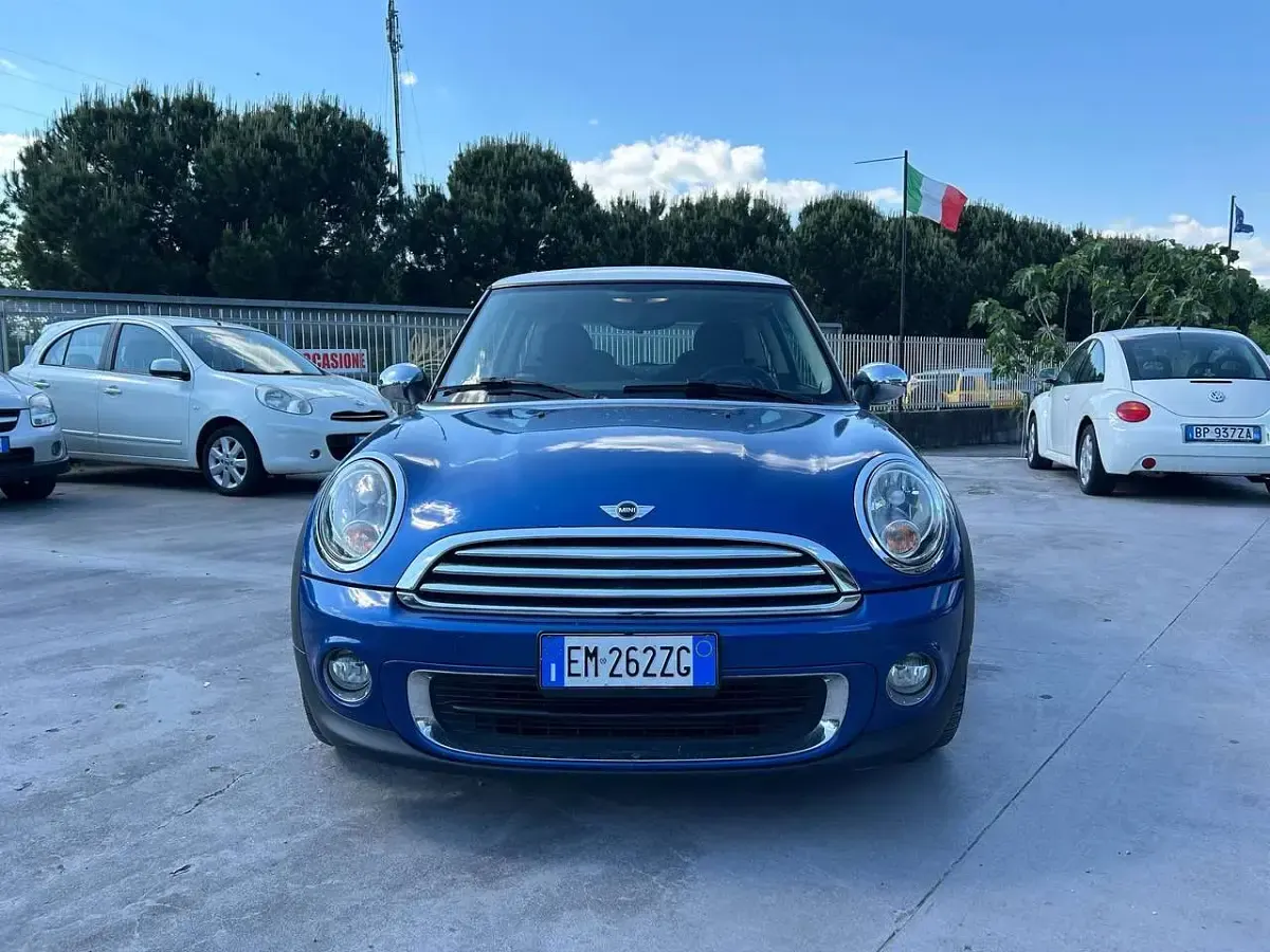 Begagnad Mini ONE 75 HK (55 kW) 2012 Blå Halvkombi