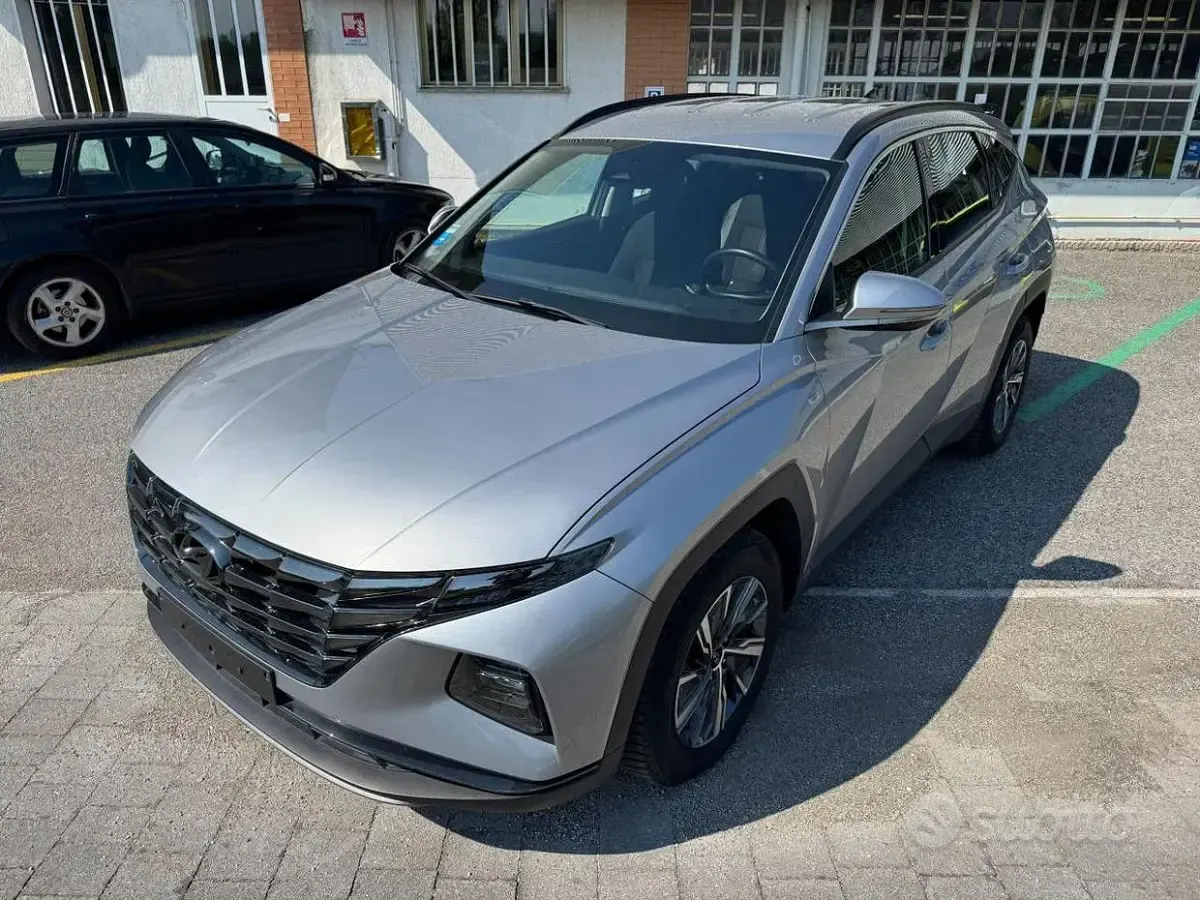 Usata Hyundai Tucson Select 136 CV (100 kW) 2021 Grigio SUV