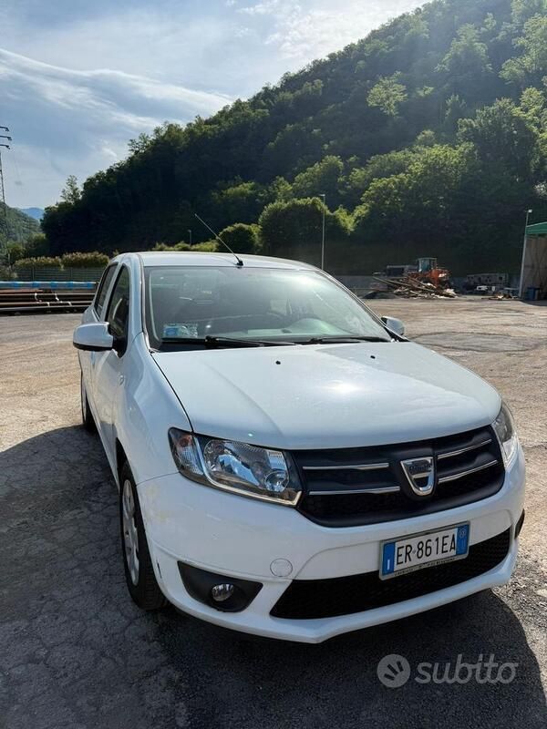 Usata Dacia Sandero 75 CV (55 kW) 2013 Bianco Utilitaria