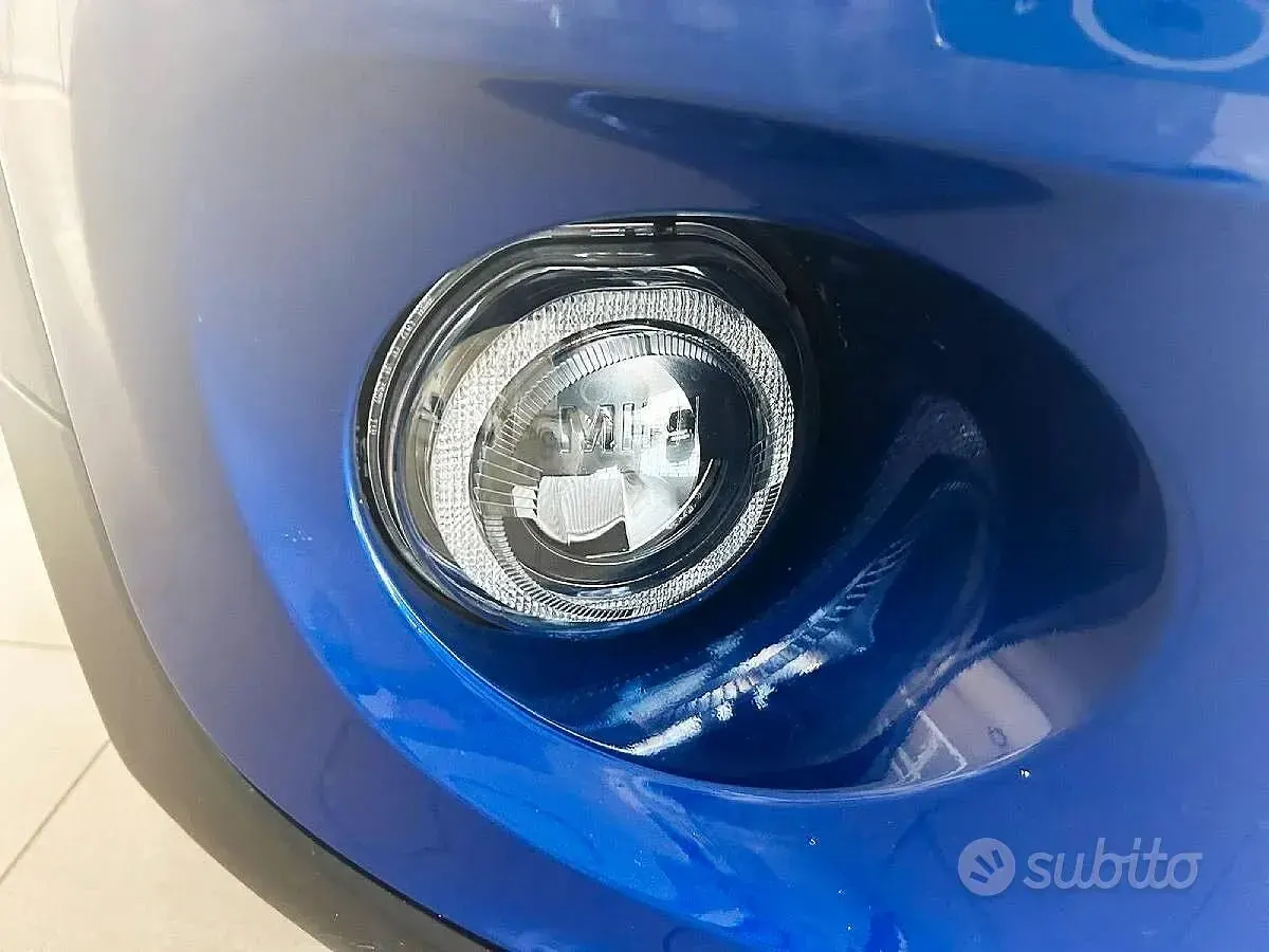 Usata Mini ONE 75 CV (55 kW) 2021 Straight blue metallic Utilitaria