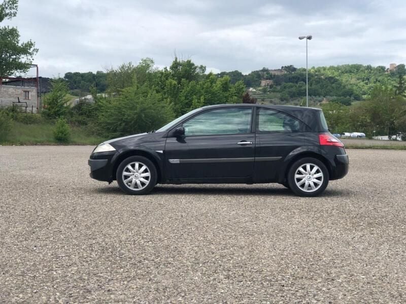 Nero Usata 2006 Renault Mégane II Dynamique Tre volumi | 1700 € - Immagine 1/4