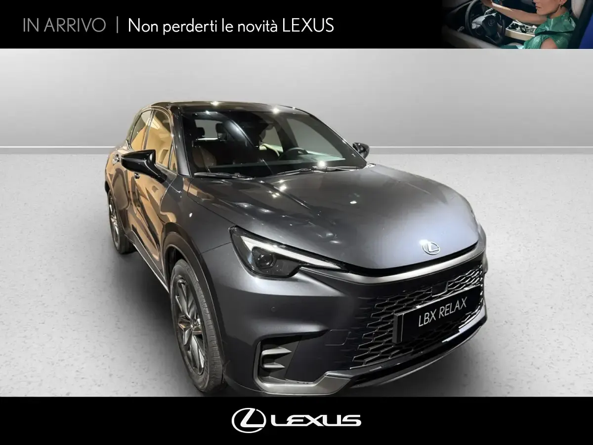 Usata Lexus LBX 136 CV (100 kW) 2024 Saddle tan SUV