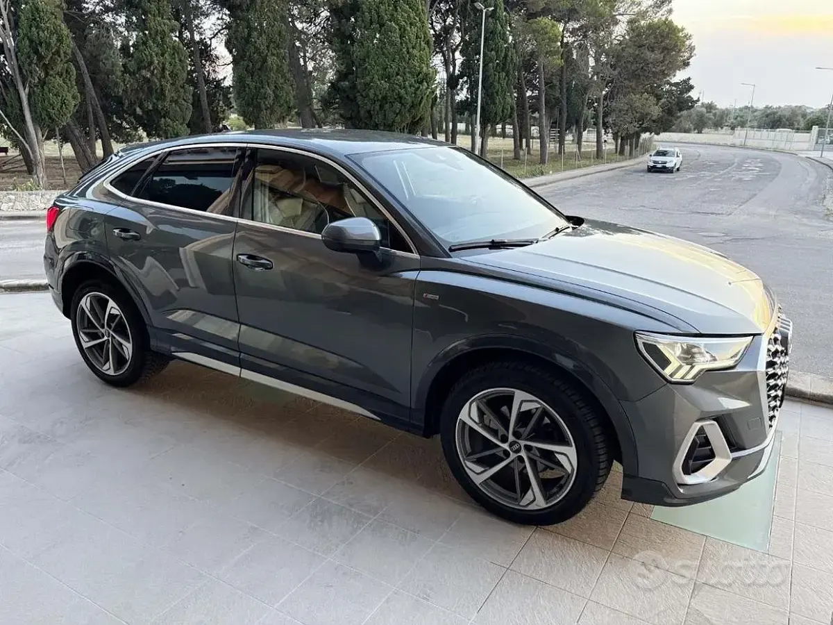 Usata Audi Q3 Sportback S-line plus 150 CV (110 kW) 2022 Grigio SUV