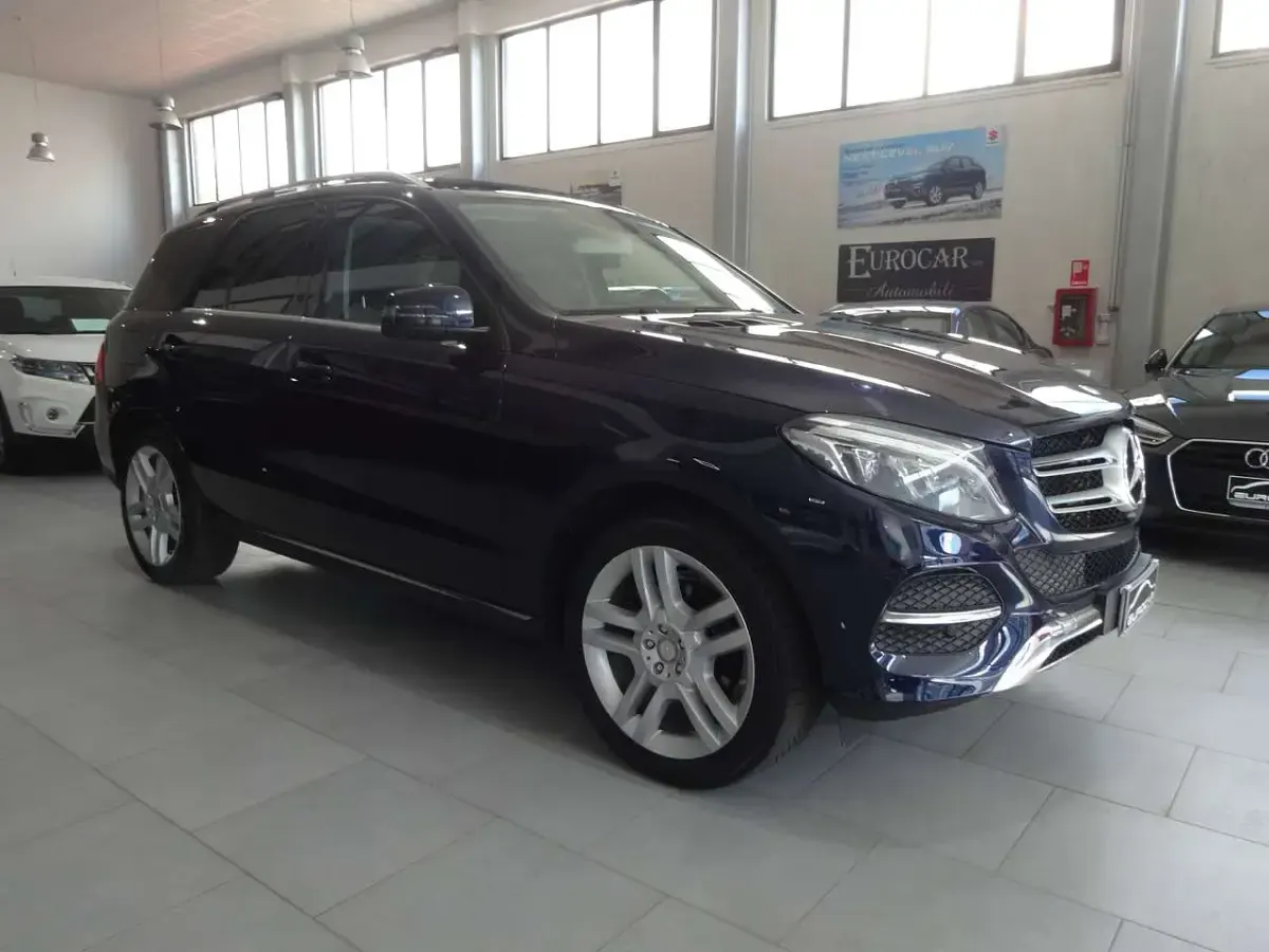 Usata Mercedes GLE250 Exclusive 204 CV (150 kW) 2017 Blu/azzurro SUV