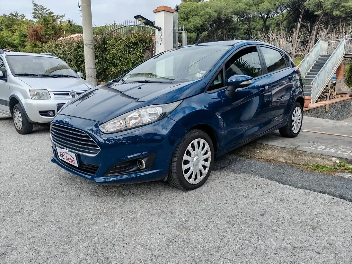 Occasion Ford Fiesta Titanium 97 PK (71 kW) 2013 Blauw Hatchback