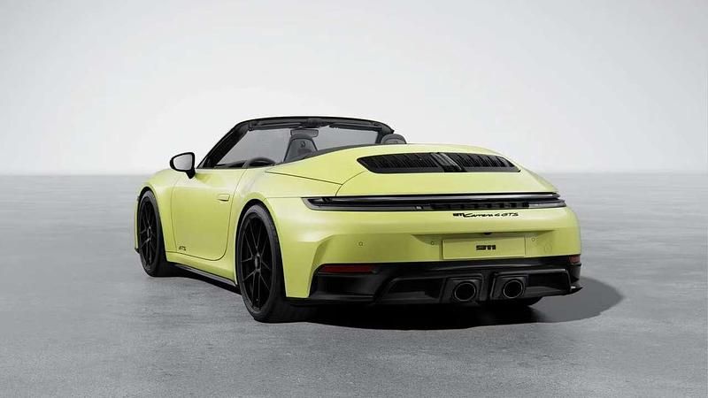 Nuova Porsche 992 541 CV (397 kW) 2026 Giallo cartegana Cabrio