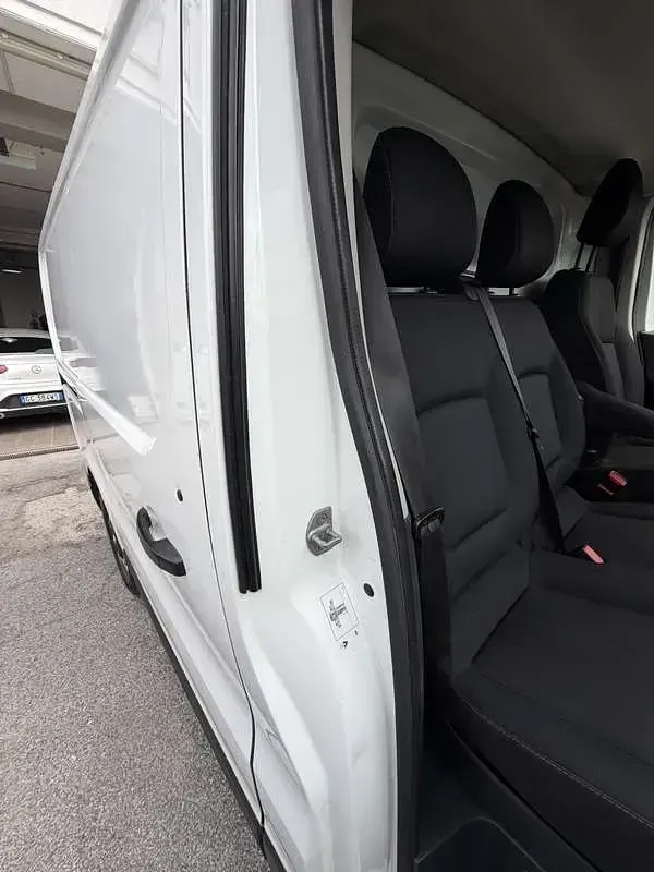 Usata Renault Trafic 170 CV (125 kW) 2017 Monovolume