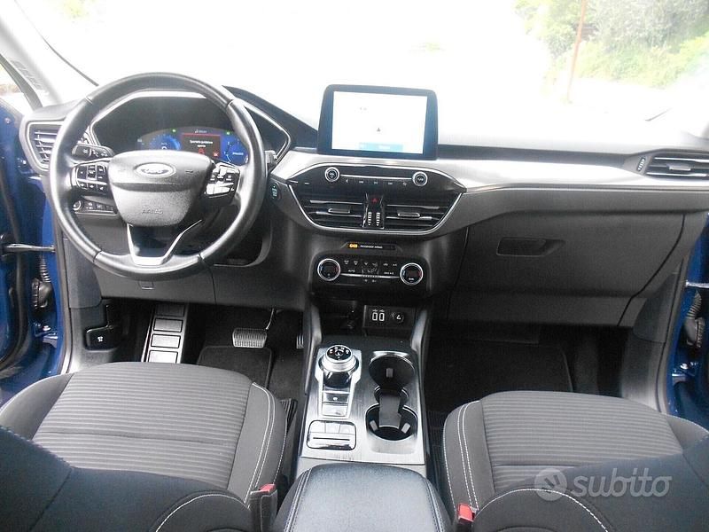 Usata Ford Kuga 120 CV (88 kW) 2021 Blu SUV