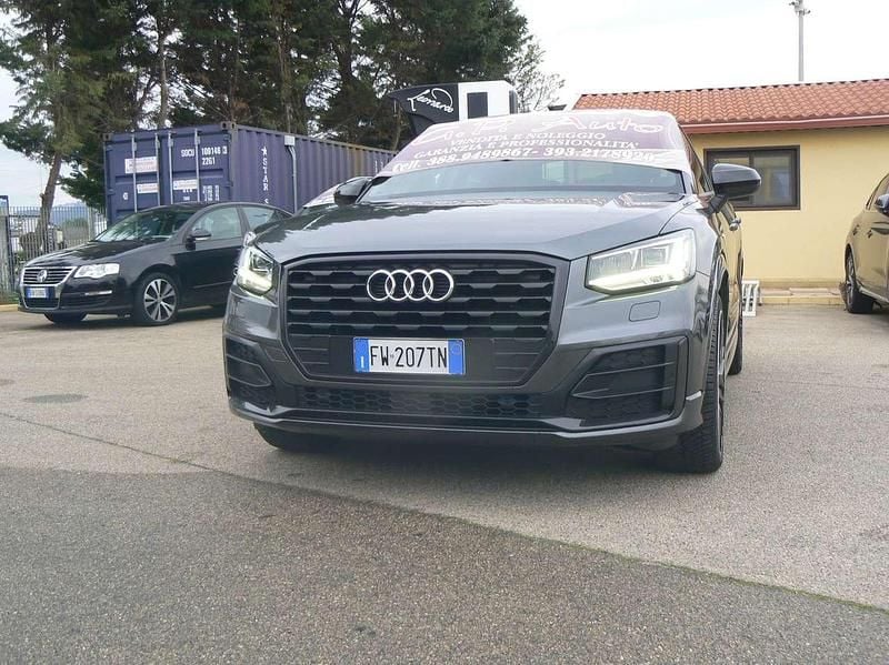 Usata Audi Q2 S-Line 116 CV (85 kW) 2019 Grigio delfino metallizzato SUV