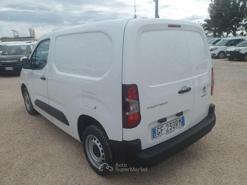 Usata Peugeot Partner 101 CV (74 kW) 2022 Bianco Monovolume