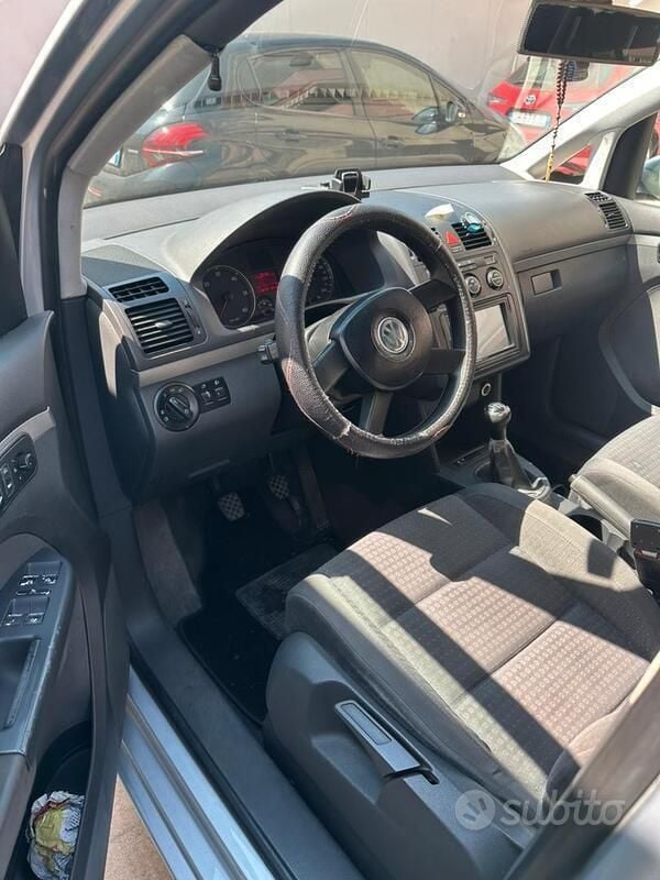 Grigio Usata 2004 VW Touran Monovolume | 2000 € (Ottimo prezzo) - Immagine 1/4