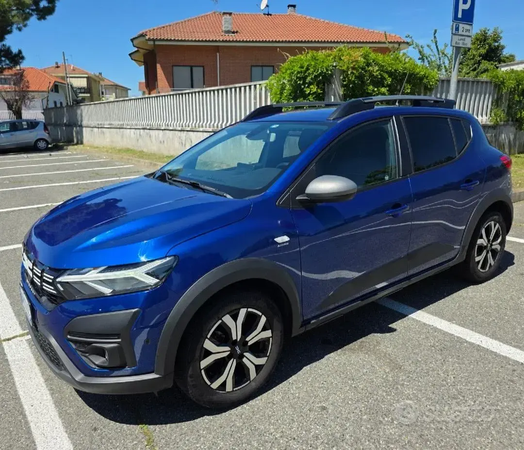 Usata Dacia Sandero 101 CV (74 kW) 2023 Bluazzurro Berlina