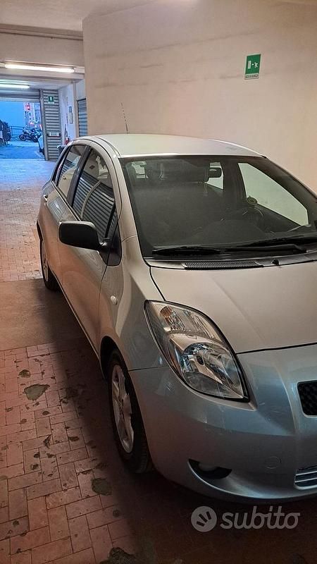 Usata Toyota Yaris 2008 Grigio Utilitaria