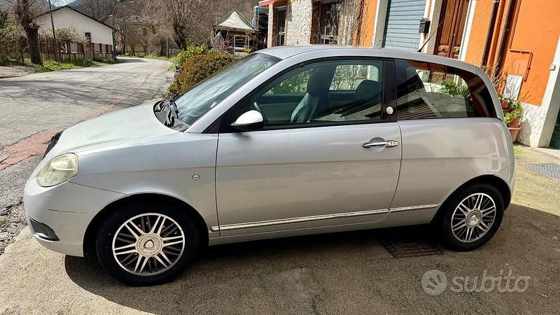 Usata Lancia Ypsilon 77 CV (56 kW) 2009 Grigio Utilitaria