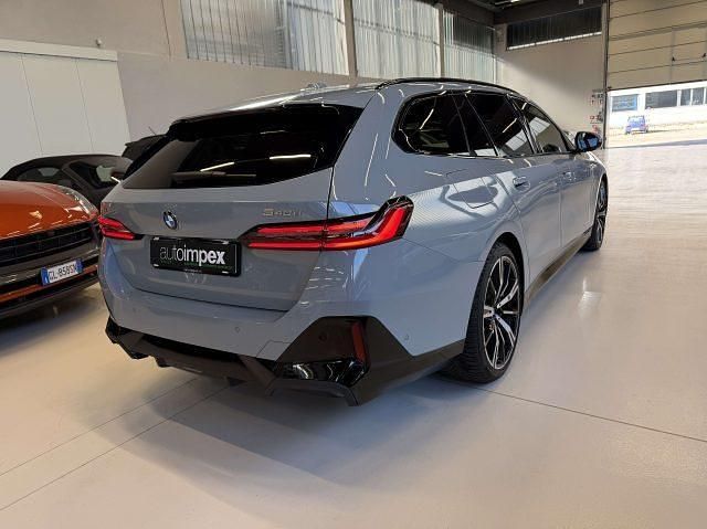 Usata BMW 540 M Sport 303 CV (222 kW) 2025 Brooklyn grau metallic (c4p) Station wagon