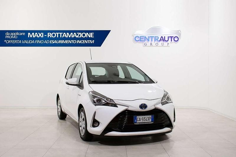 Bianco Usata 2020 Toyota Yaris Hybrid Business Edition Tre volumi | 14.800 € (Buon prezzo) - Immagine 1/4