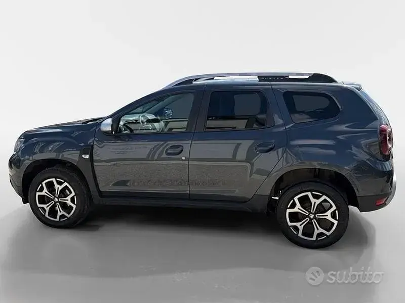 Usata Dacia Duster Prestige 101 CV (74 kW) 2020 Grigio SUV