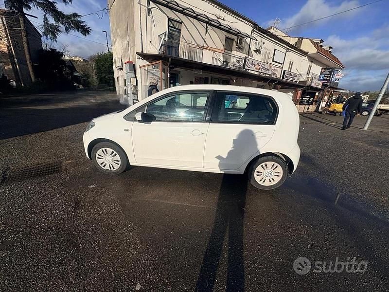 Usata VW up! 60 CV (44 kW) 2015 Bianco Utilitaria