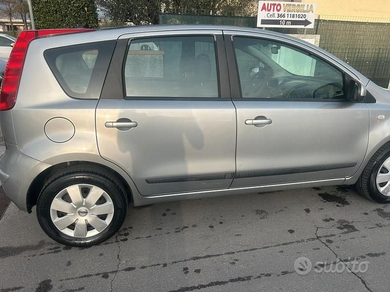 Używany Nissan Note 86 KM (63 kW) 2007 Szary Hatchback