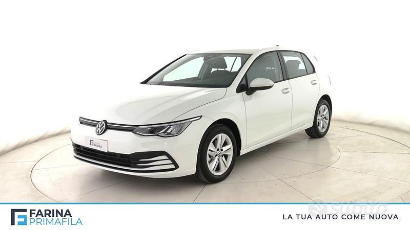 Bianco Usata 2023 VW Golf VIII Life Tre volumi | 21.900 € (Super prezzo) - Immagine 1/4