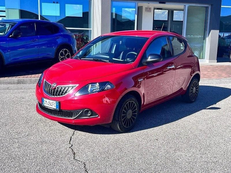 Usata Lancia Ypsilon S 69 CV (50 kW) 2022 Rosso Utilitaria