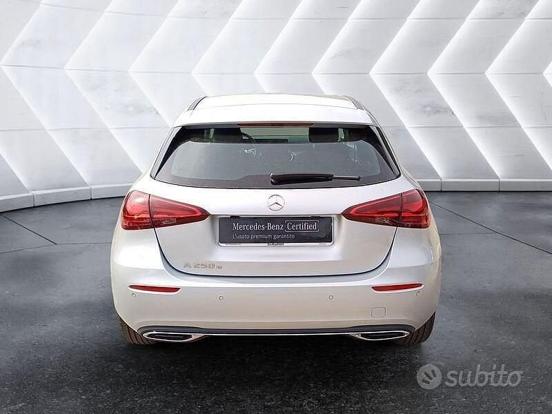 Nuova Mercedes E250 2025 Grigio Berlina