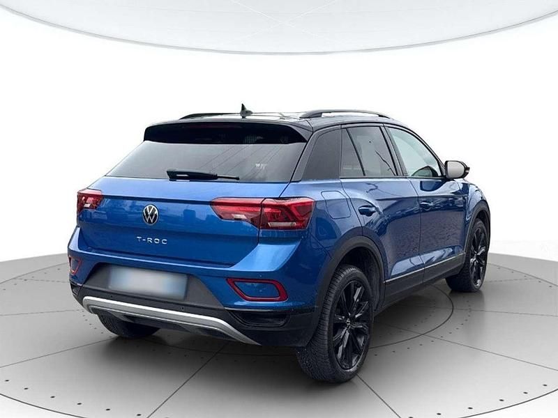Usata VW T-Roc Style 110 CV (80 kW) 2023 Blu tetto nero SUV