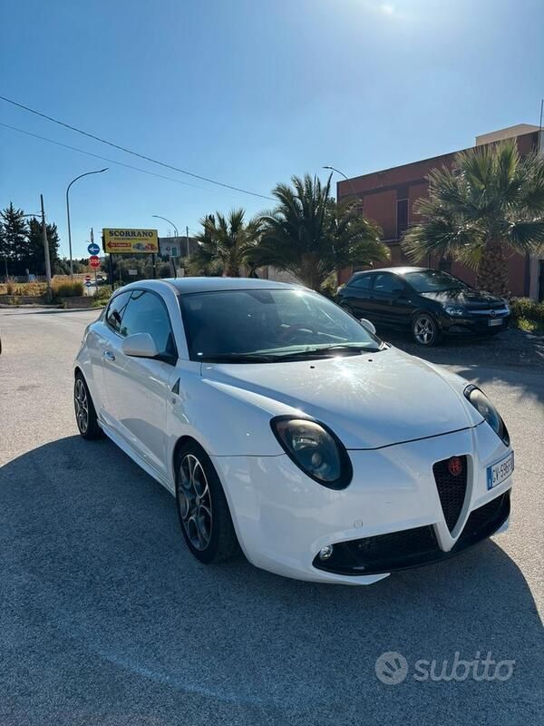 Bianco Usata 2014 Alfa Romeo MiTo Quadrifoglio Due volumi | 6500 € (Buon prezzo) - Immagine 1/4
