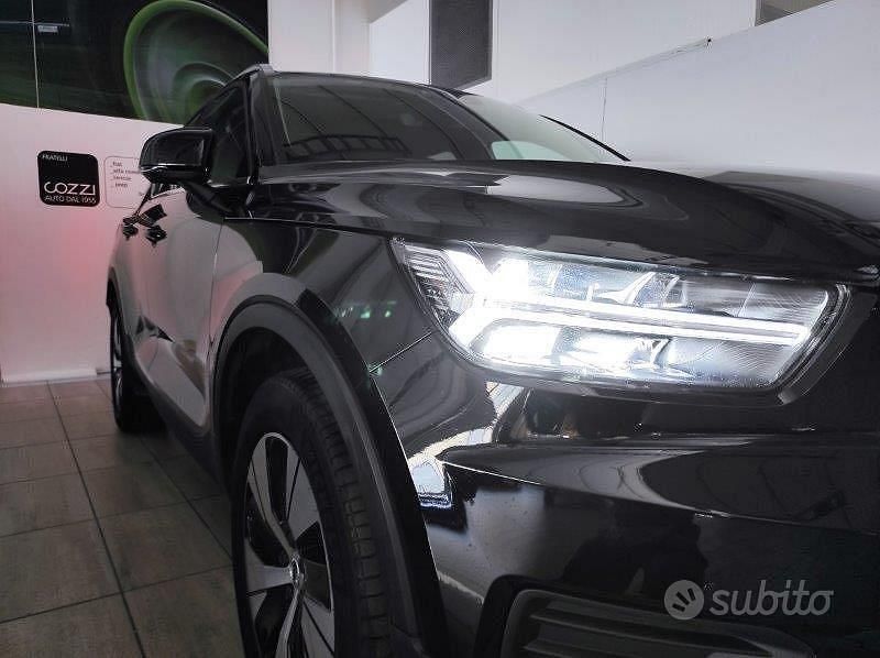 Usata Volvo XC40 Inscription 129 CV (94 kW) 2021 Nero SUV