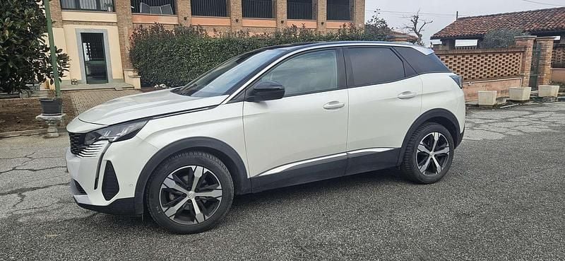 Usata Peugeot 3008 Allure 131 CV (96 kW) 2022 SUV