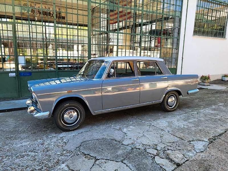 Grigio Usata 1960 Fiat 2100 Tre volumi | 16.000 € - Immagine 1/3