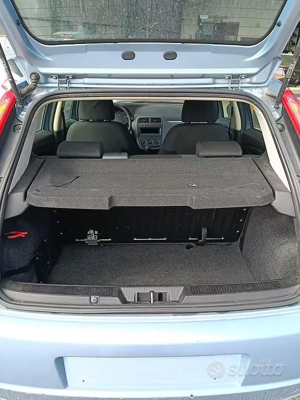 Usata Fiat Grande Punto 75 CV (55 kW) 2006 Blu Utilitaria