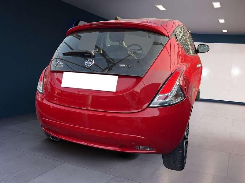 Usata Lancia Ypsilon Gold 69 CV (50 kW) 2022 Rosso Utilitaria