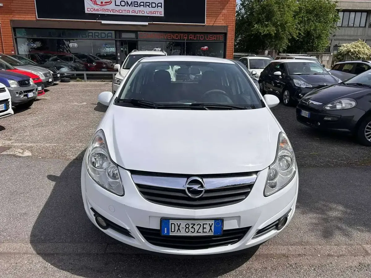 Usata Opel Corsa 80 CV (58 kW) 2009 Bianco Utilitaria
