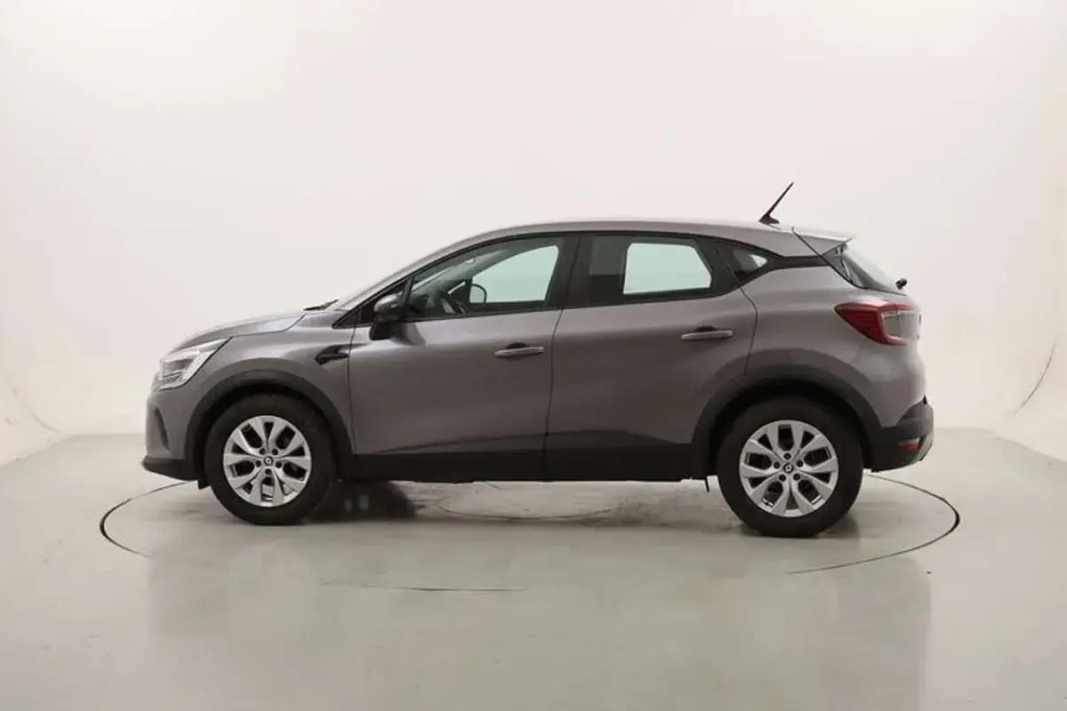 Usata Renault Captur Business 91 CV (66 kW) 2021 Grigio SUV