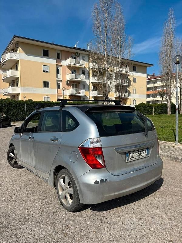 Usata Honda FR-V 140 CV (102 kW) 2007 Grigio Monovolume