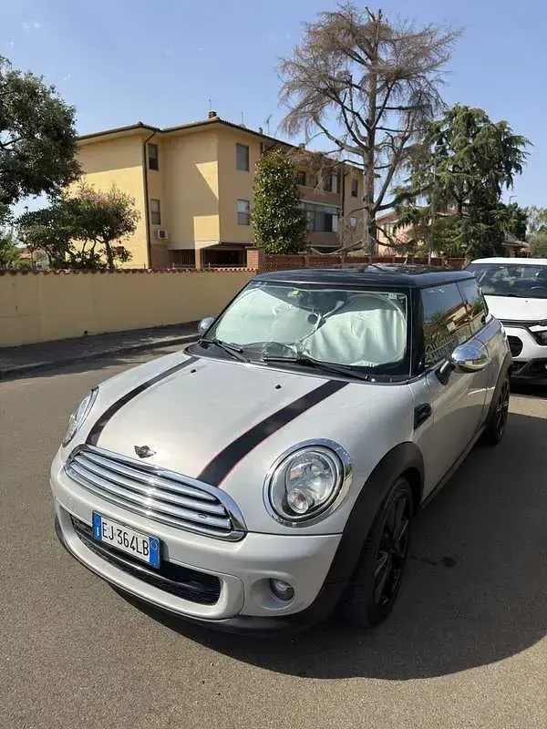 Usata Mini Cooper D 111 CV (81 kW) 2011 Utilitaria