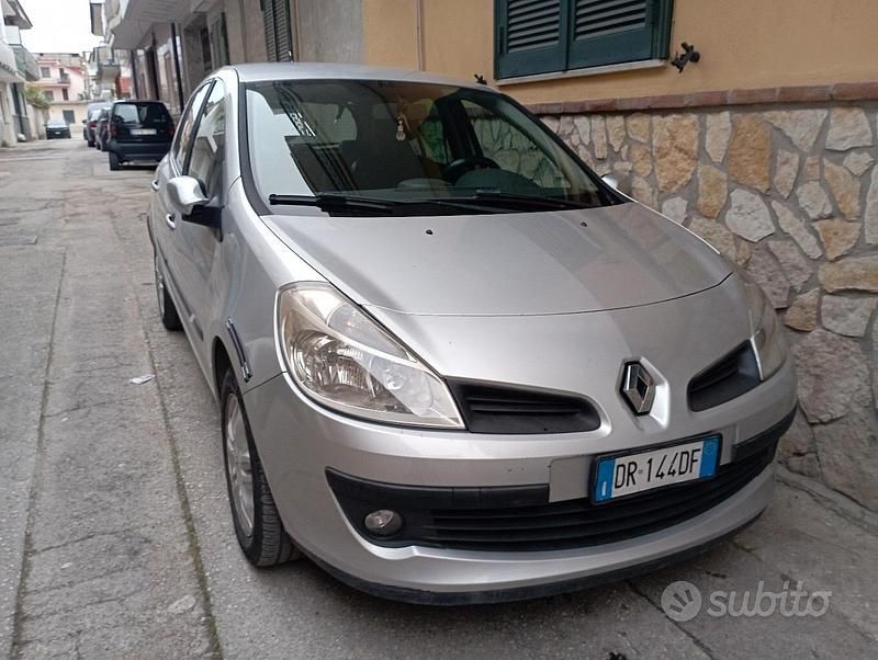 Usata Renault Clio II 2008 Grigio Berlina