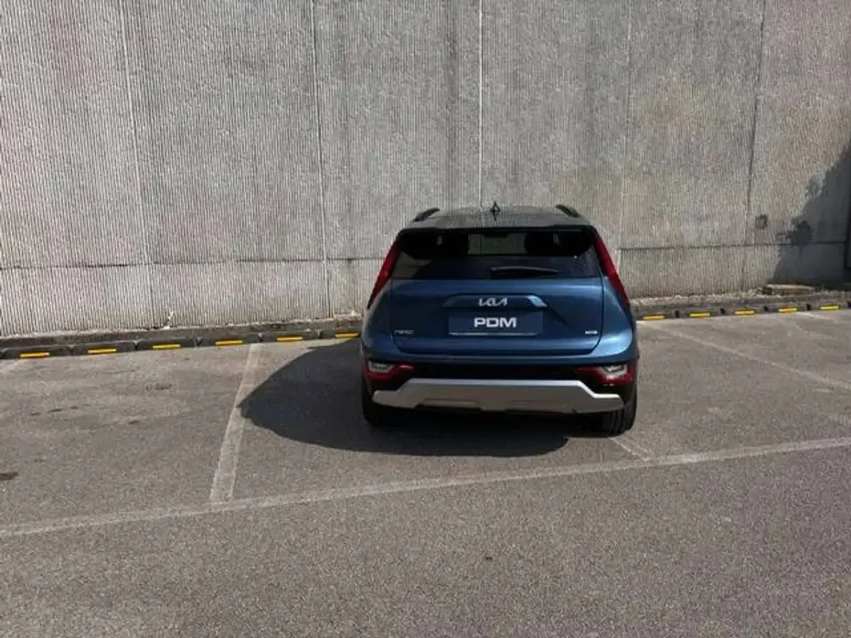 Usata Kia Niro 105 CV (77 kW) 2022 Blu/azzurro SUV