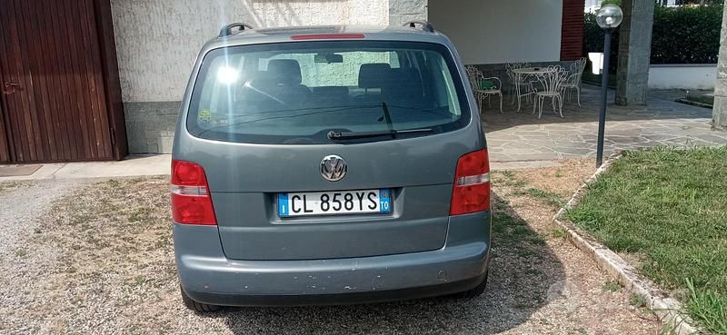 Grigio Usata 2004 VW Touran Monovolume | 1800 € (Ottimo prezzo) - Immagine 1/4