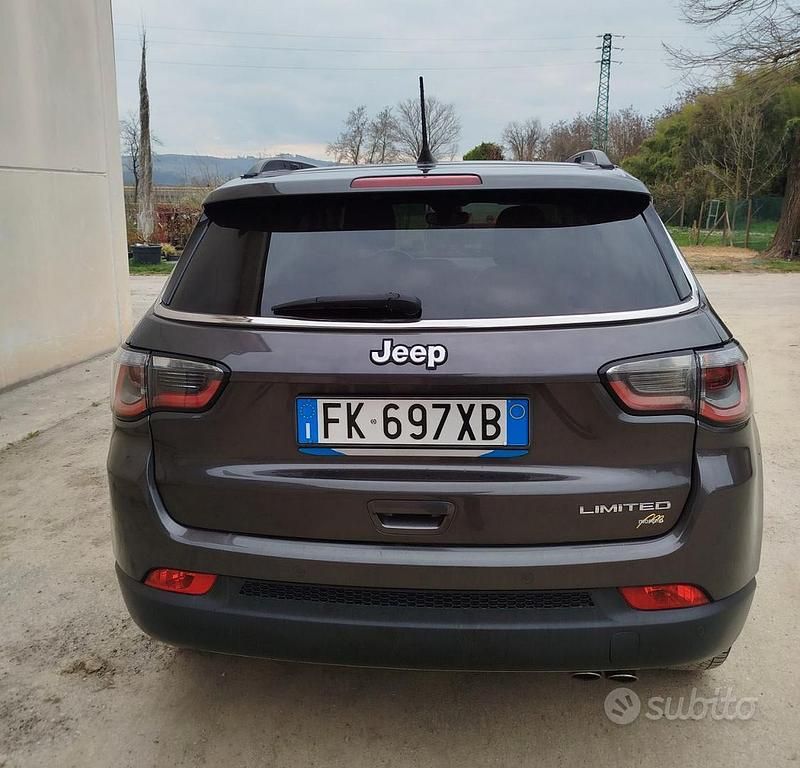 Usata Jeep Compass 120 CV (88 kW) 2017 Grigio SUV