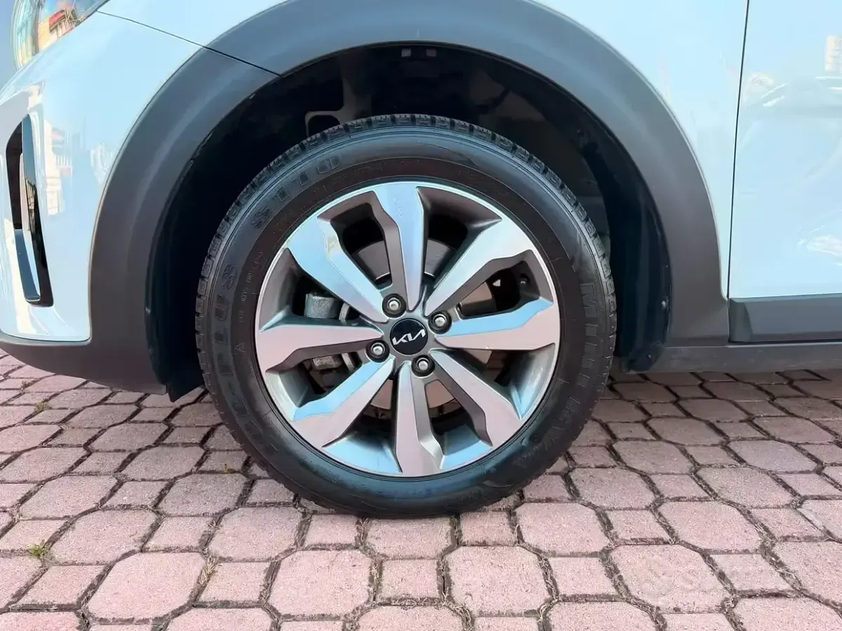 Usata Kia Stonic Urban 82 CV (60 kW) 2023 Bianco SUV