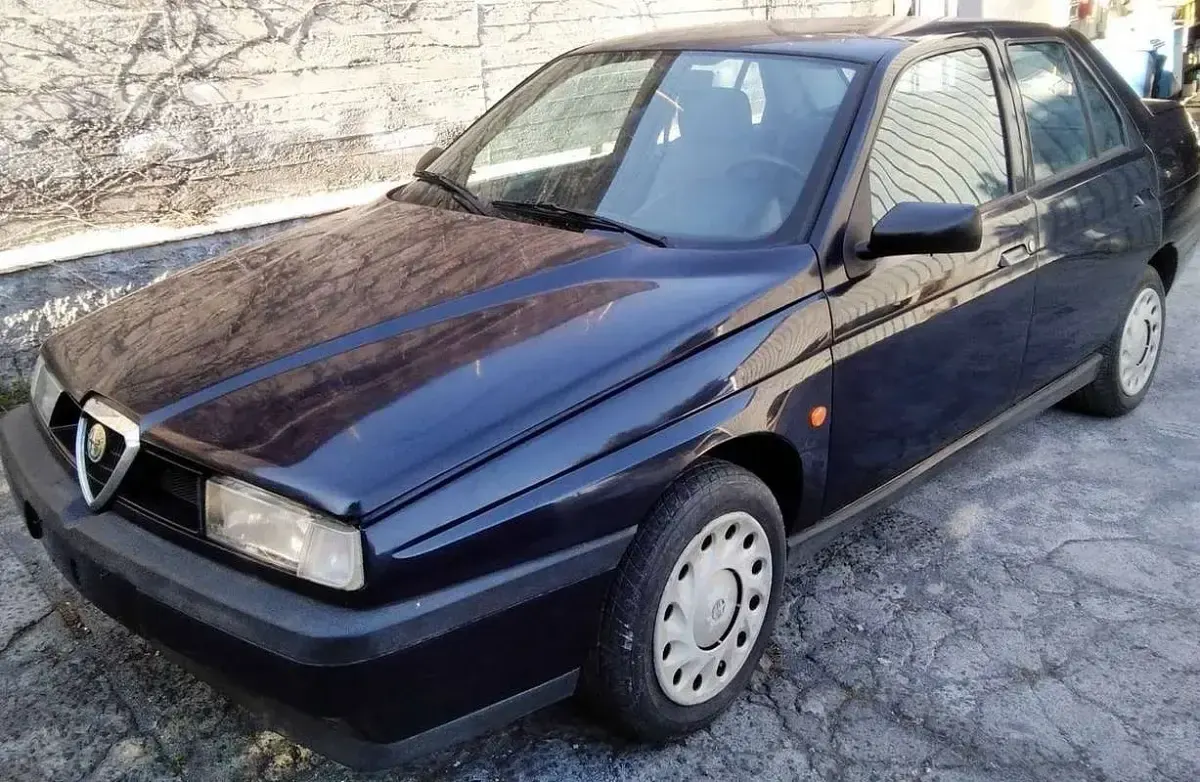 Usata Alfa Romeo 155 116 CV (85 kW) 1997 Blu/azzurro Berlina