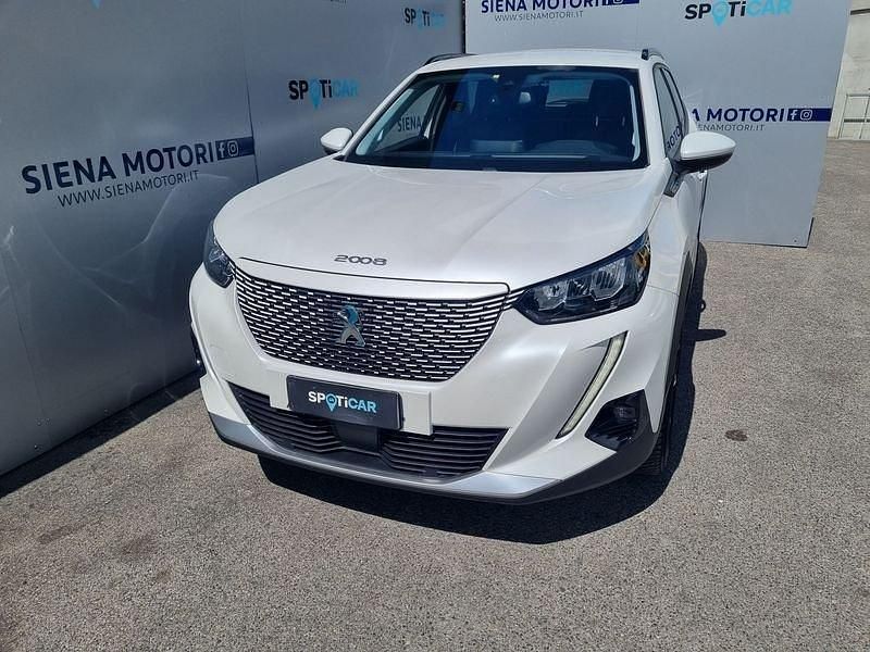 Usata Peugeot e-2008 Allure 100 kW (136 CV) 2021 Bianco SUV