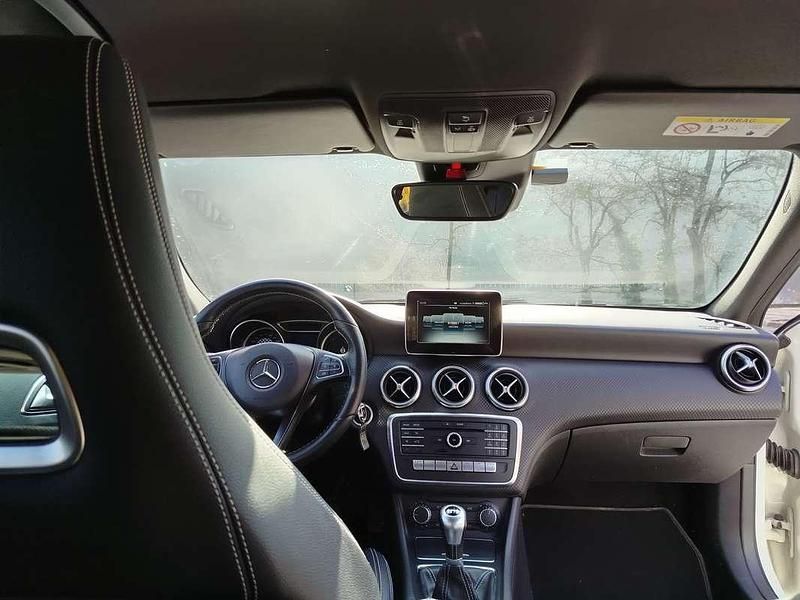 Usata Mercedes A200 SE 140 CV (102 kW) 2016 Bianco Monovolume
