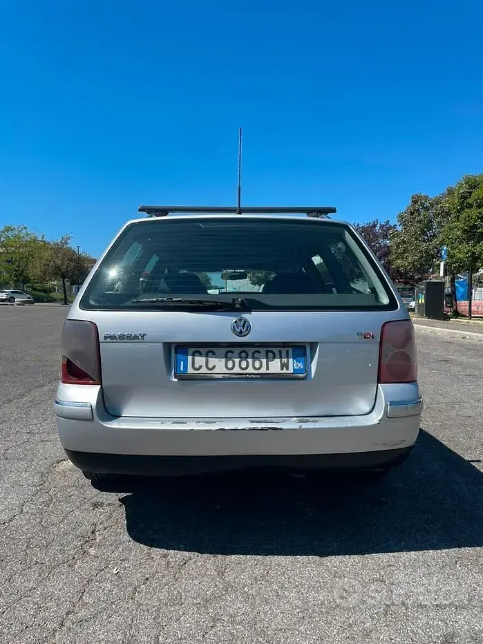 Usata VW Passat 130 CV (95 kW) 2002 Grigio Station wagon
